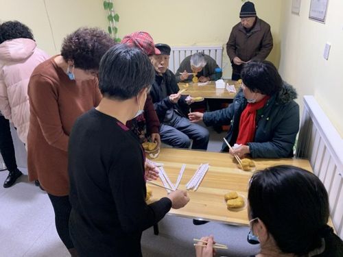 小召前街街道辦攜手百草堂秦氏中蒙醫(yī) 開展養(yǎng)老服務(wù)站健康慰問活動